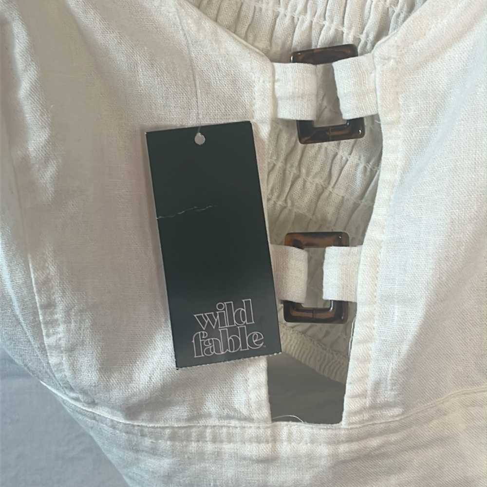 Wild Fable Cream  Buckle Accent Cropped Linen Tank Top Size Medium - Picture 6 of 10
